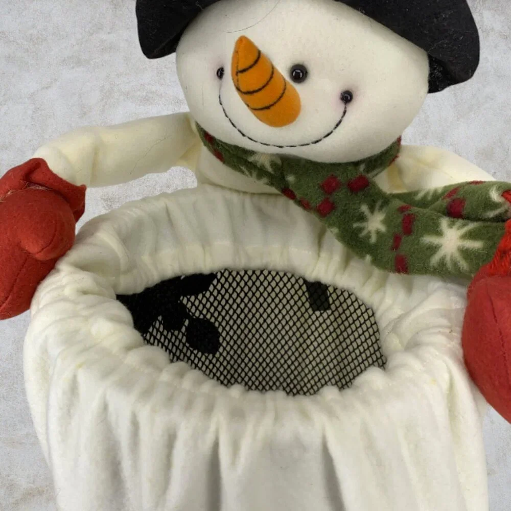 SNOWMAN BIN COVER -- Festive Felt Cover for Trashcan, Small, Pulls On, Christmas